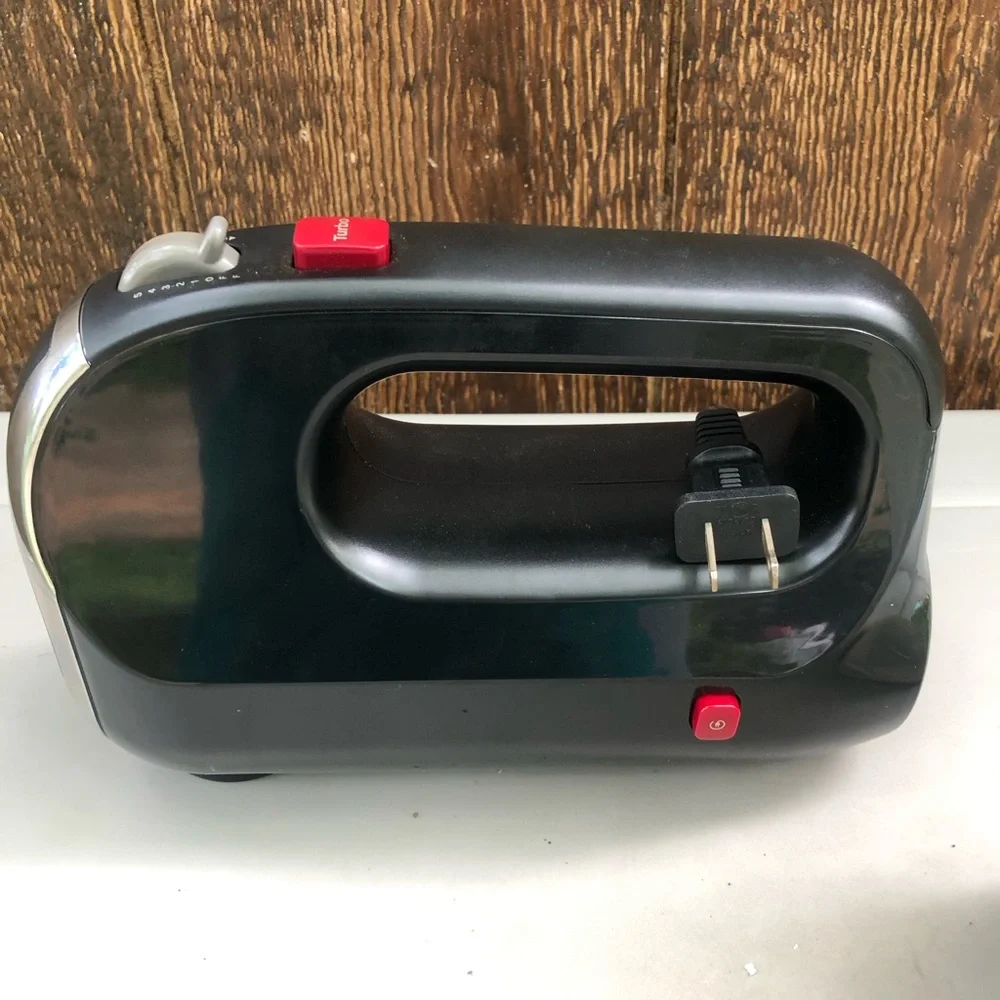Oster 5-Speed Hand Mixer with Beaters - Black and Silver